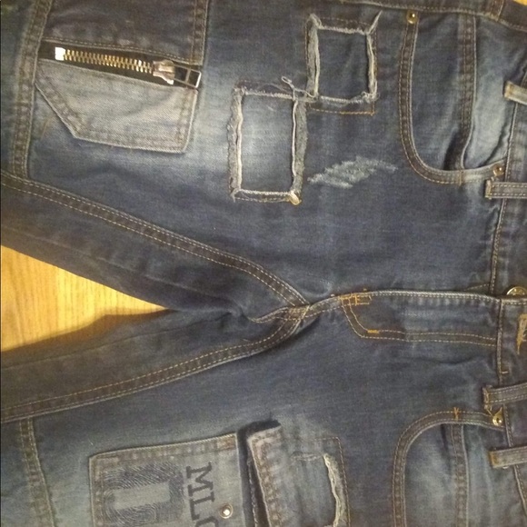 Jeans - Picture 1 of 4